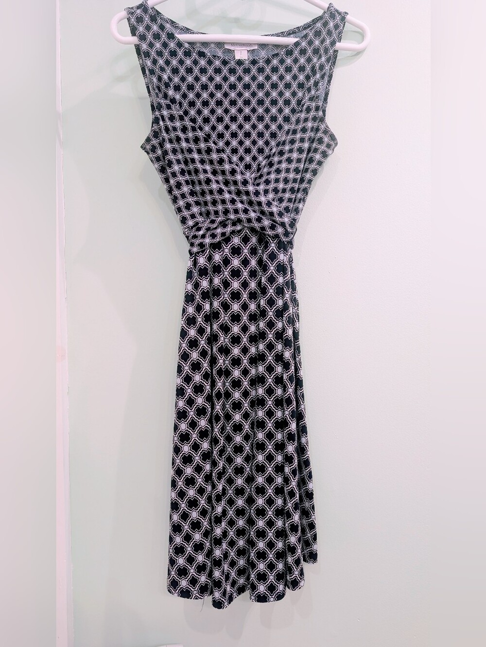 Motherhood Black and White Geometric Sleeveless Maxi Dress